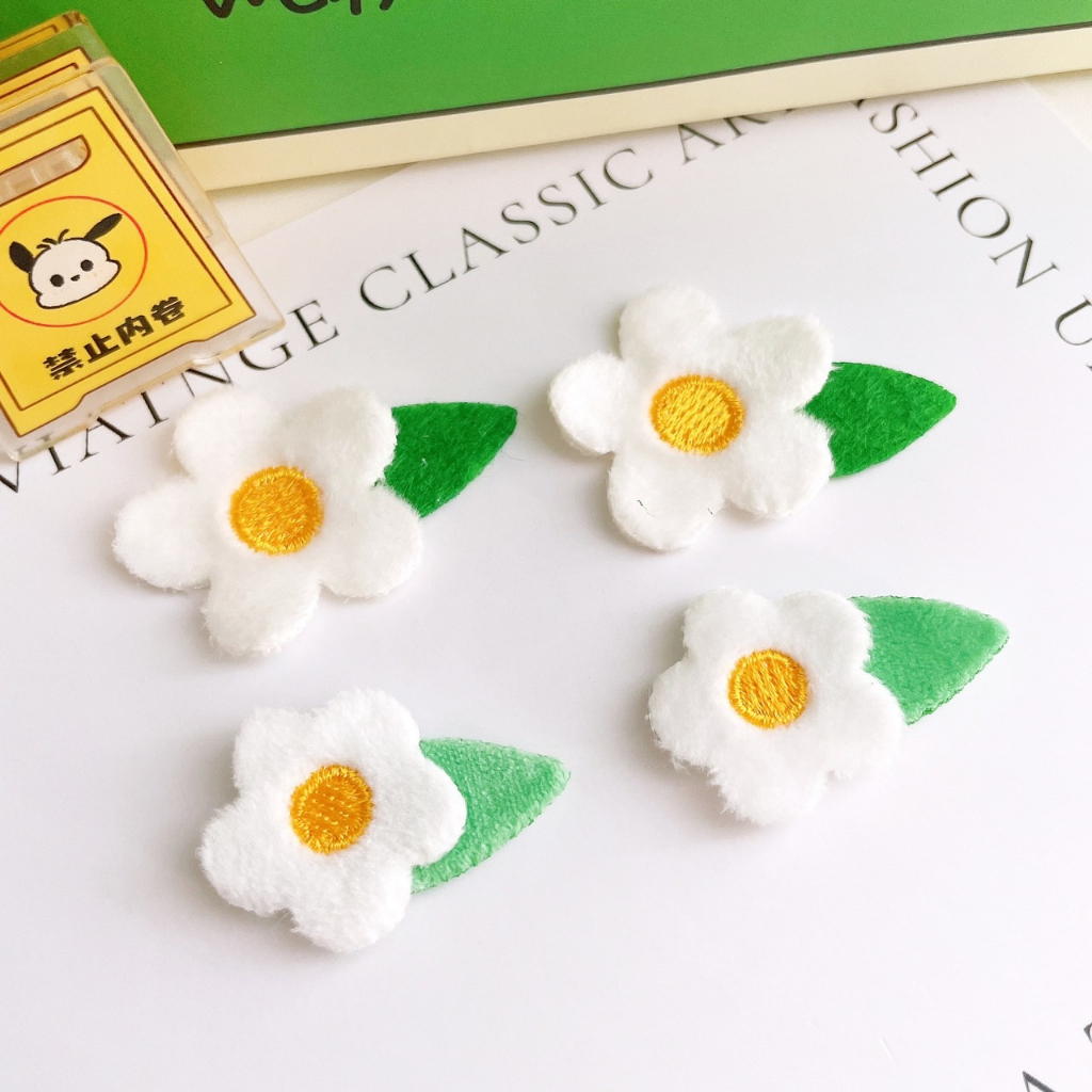 อุปกรณ์เครื่องประดับ DIY ดอกไม้ผ้า งานเย็บแบบนุ่ม ตกแต่งกระเป๋า/เสื้อผ้า/กางเกง/หมวก วัสดุตกแต่ง เย็บ/ใช้กาวแท่ง/กาวผ้า