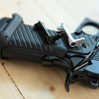 Hi-Capa Enlarged Magazeine Release Buttom Combination