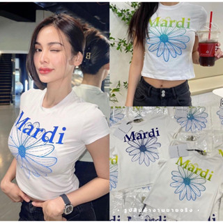 Mardi crop • 🖤🤍  เสื้อCrop สุดคิ้ว พิมพ์ลายดอกไม้คมชัด