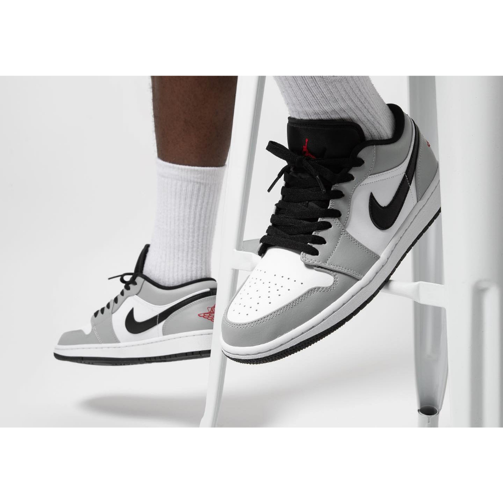 Nike Air Jordan 1 Low “Light Smoke Grey” ของแท้ 100%