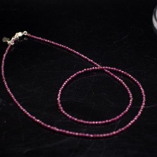 สร้อยคอพลอยโรโดไลท์ การ์เน็ต (Rhodolite Garnet) สีราสเบอร์รี่ ชมพูอมม่วง ตัวเรือนเงินแท้92.5%ชุบทองคำขาว สินค้ามีใบรับปร