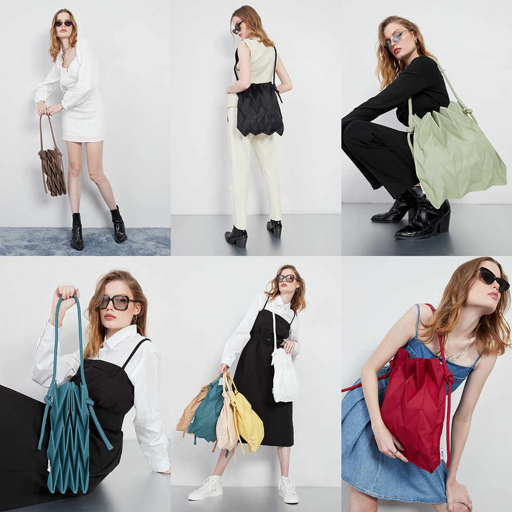 Pavi Studio - W Knot (POLY) กระเป๋าผ้าอัดพลีทลาย W สายผูก มี 7 สี