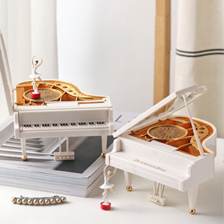 กล่องดนตรี เปียโนไขลาน พร้อมสาวน้อย นักบัลเล่ต์เต้นรำ ตกแต่ง…