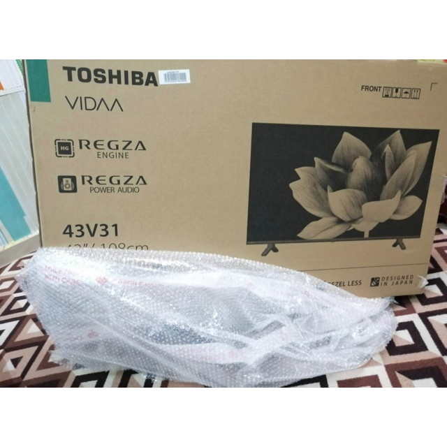 Brand New Original Toshiba Smart Tv 43 inches