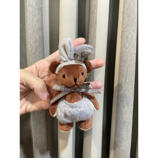 TULLYS COFFEE Bear bunny keychain 2023 Limited Edition พวงกุญแจ หมีแต่งชุด หูกระต่าย หายาก งานลิขสิทธิ์ ญี่ปุ่น