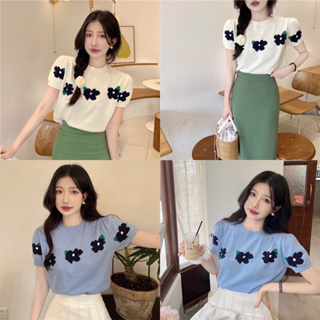 ttshop🌟พร้อมส่ง🌟 เสื้อไหมพรมแขนสั้น คอกลมใส่สบายดีเทลปักลายดอกไม้น่ารัก (93052)