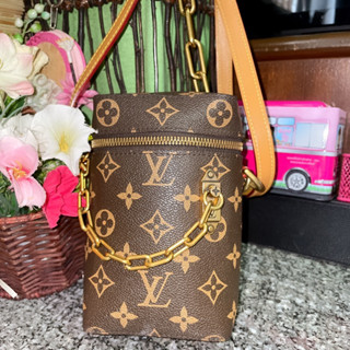 กระเป๋าสะพายหนังแท้ LV ทรงโฟน4”x 6.5” monogram