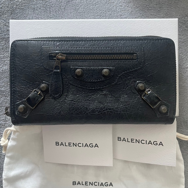 กระเป๋าเงินใบยาว Balenciaga สภาพดี