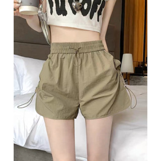 กางเกงขาสั้นผ้าไนลอนรูดข้าง DRAWSTRING PARACHUTE SHORTS