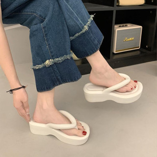 ShoesStudios พร้อมจัดส่ง🎁 รองเท้าฮิต2023  รองเท้าแตะหนีบส้นเตารีด พื้นหนา เสริมส้นหนาดูดีมากๆ เหมาะกับคุณผู้หญิง🧡