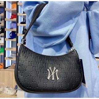 📢MLB พร้อมส่ง📢  กระเป๋า MLB  MONOGRAM EMBOSSED HOBO  BAG