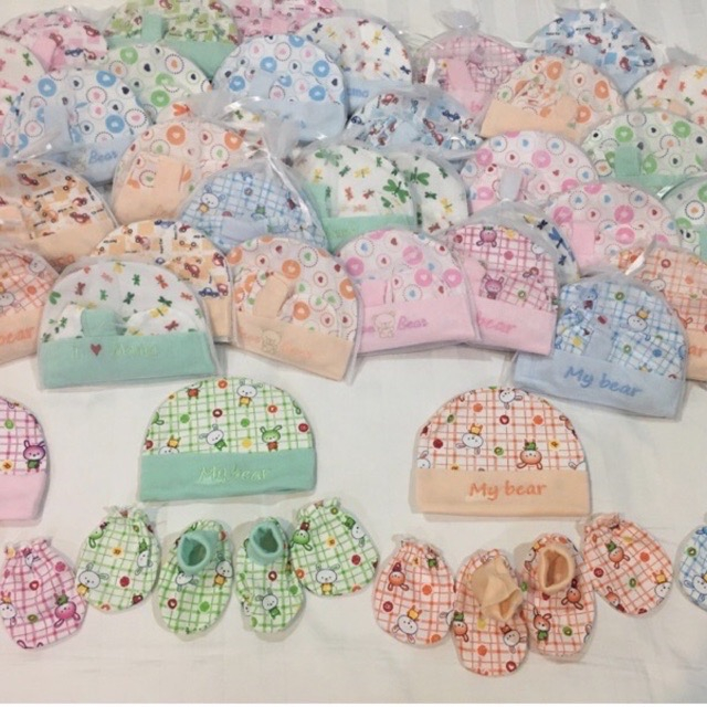 เซตหมวกมือเท้า  เซตละ 22บาท
