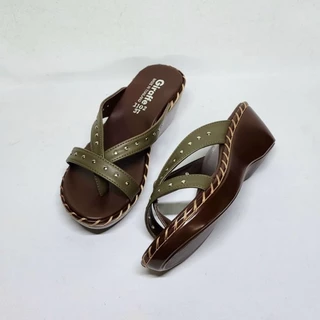 รองเท้าสวมซ่อนคีบสบายเท้า งานเย็บแท้ ทนมาก by here_shoe_shop