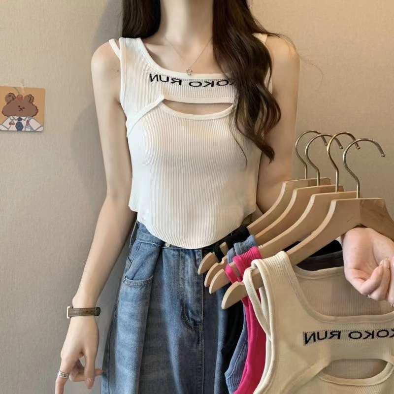 🔥SELL🔥เสื้อผ้าแฟชั่นผู้หญิง เสื้อแขนกุดไหมพรมเซ็กซี่ ลายภาษาอังกฤษ ผ้านิ่มใส่สบาย