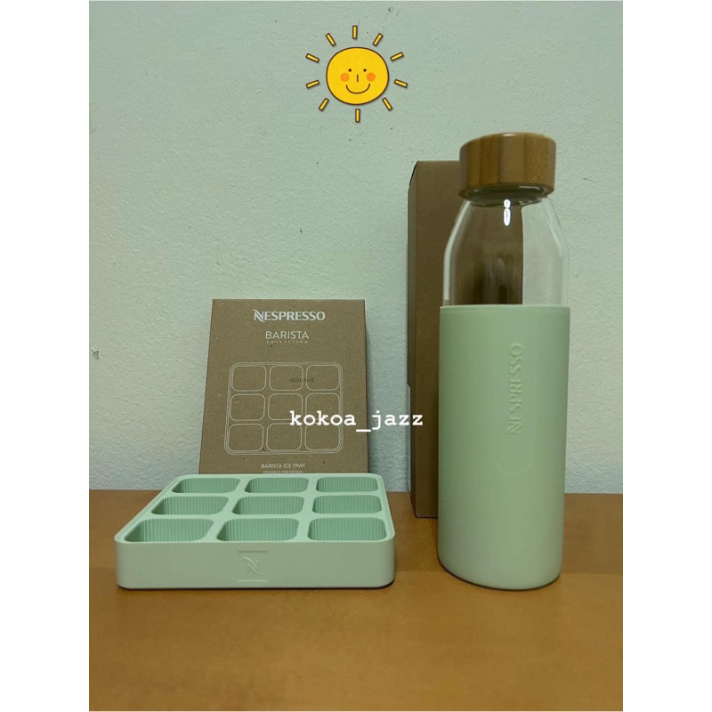 พร้อมส่ง! ที่ทำน้ำแข็งซิลิโคนพร้อมขวดแก้ว Nespresso Ice Tray+Summer Water Bottle ของแท้จาก Shop Nespresso
