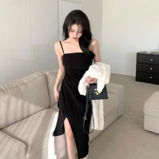 ชุดเดรสสายเดี่ยวผ่าหน้า เซ็กซี่เบาๆ