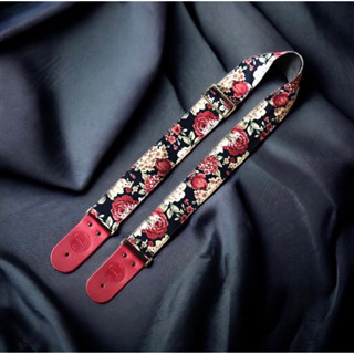 Navy Flora Guitar Strap , สายสะพายกีต้า หนังแท้