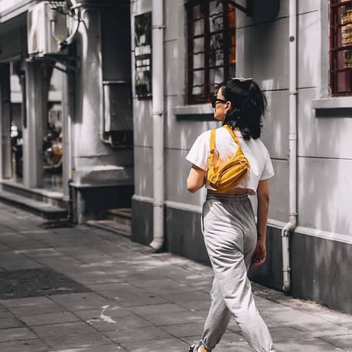 JanSport รุ่น MONO FIFTH AVENUE Fanny Pack | Waist Bag - 5 สี ให้เลือก กระเป๋าคาดอก กระเป๋าคาดเอว รุ่นโมโนฟิฟท์อเวนิว