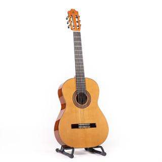 กีตาร์คลาสสิค Admira รุ่น A-40 All Solid (Cedar / Mahogany)