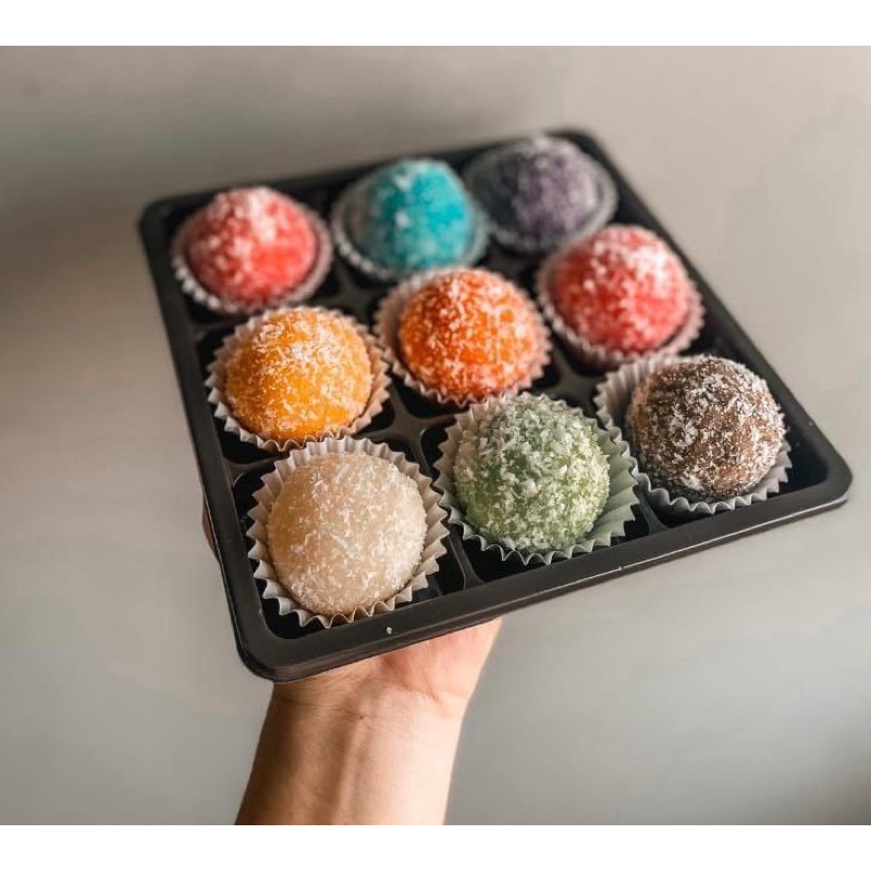ขนมลาดูมะพร้าวนมสด 9 สีและ 6 สีมหามงคล