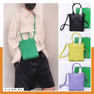 กระเป๋าสะพายข้าง Mini Leather Cassette Tote Bag