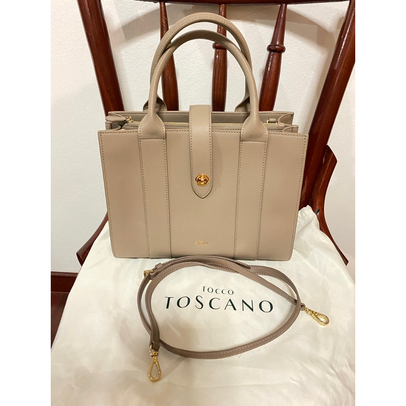 (ส่งต่อ - ของแท้) กระเป๋า Tocco Toscano Gemma สี Taupe (สภาพเหมือนใหม่)