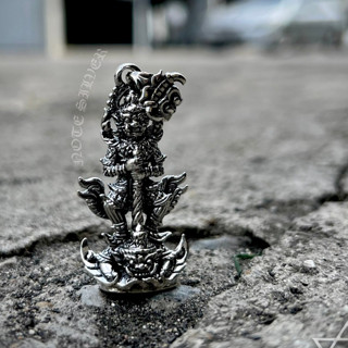 จี้เงินแท้ องค์ท้าวเวสสุวรรณ ทรงพระราหู กลาง The Guardian Vessavana Sterling Silver 925 NSPD3058