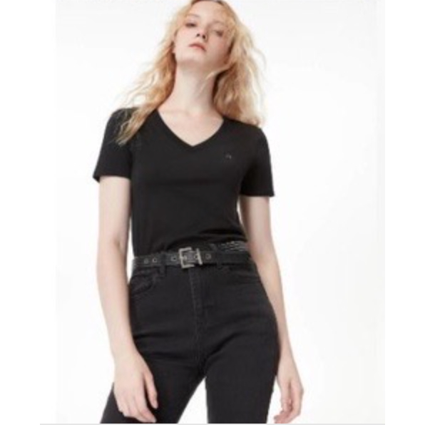 เสื้อยืดผู้หญิงคอวี CPS-CHAPS Symbolic เสื้อยืดเข้ารูป สวย ใส่สบาย ของใหม่แท้ 100% ถูกกว่าห้าง สีดำ