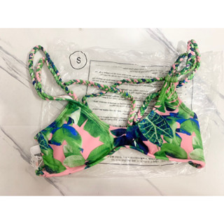 บราเดี่ยวท่อนบนทรงสายเดี่ยวลายใบไม้ ดีเทลด้านหลังเป็นสายบิดเ…