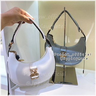 LYN กระเป๋าสะพายข้าง รุ่น KANNY SHOULDER BAGS :  LL23SBF268 ชอปแท้ 100% พร้อมถุงผ้า และถุงกระดาษ