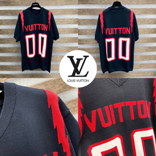 Louis Vuitton T-SHIRT UNISEX 🖤♥️ เสื้อไหมพรม LV 🏷️Hiend 1:1 cotton 💯 ร้านค้าจัดส่งไ