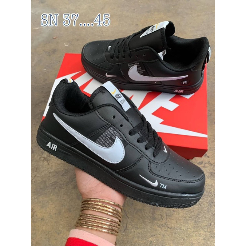 สินค้าพร้อมส่ง รองเท้าผ้าใบใส่ ผู้หญิงและผู้ชาย(36-45)