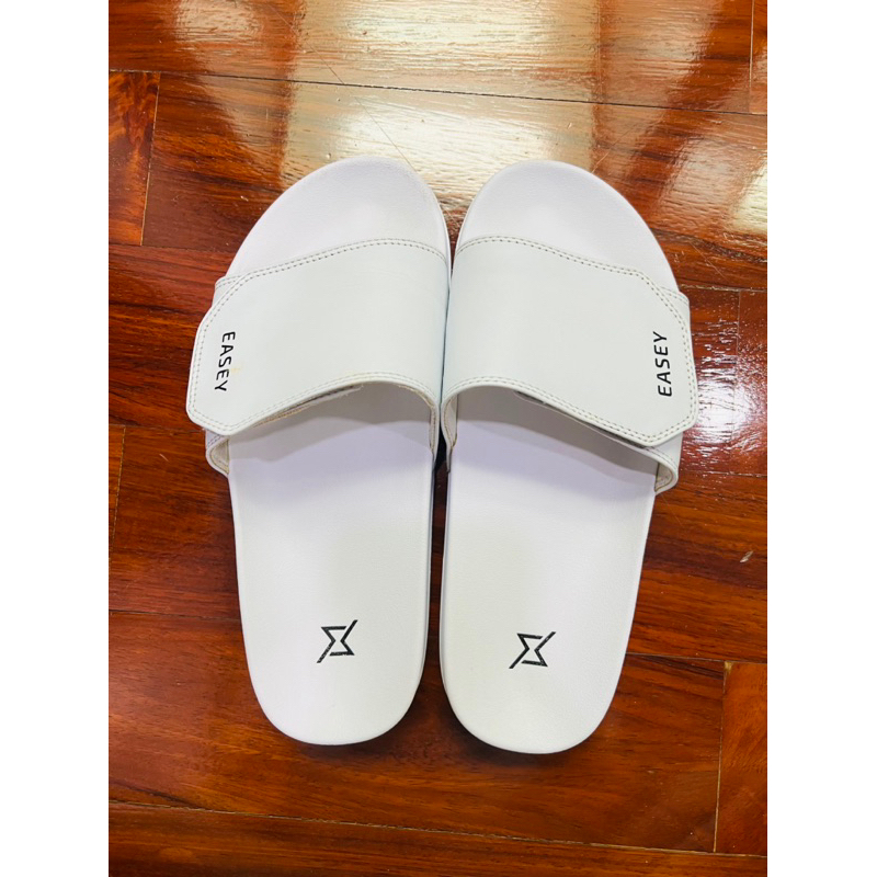 รองเท้าแตะ Easey Odorless Sandals White มือ 2 ใช้ครั้งเดียว