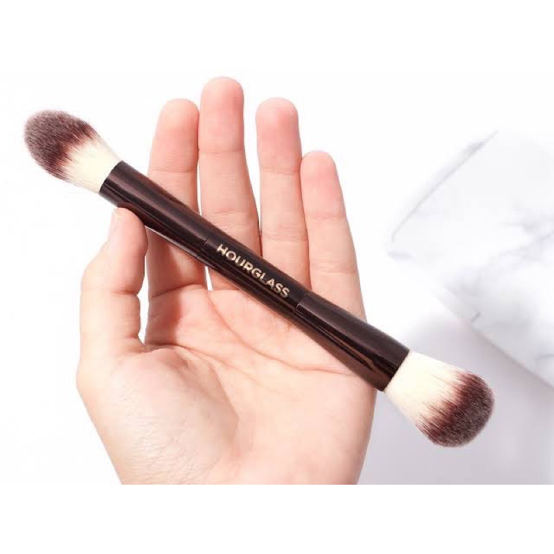 เหลือ 1,679 ฿ โค้ด [เก็บโค้ดหน้าร้าน] พร้อมส่ง ป้ายไทย Hourglass Ambient Lighting Edit Brush