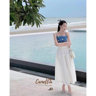 ราคาถูกที่สุด!! Camellia Boutique ชุดSet เสื้อครอปผ้ายีนสายเดียว + กระโปรงสีขาว