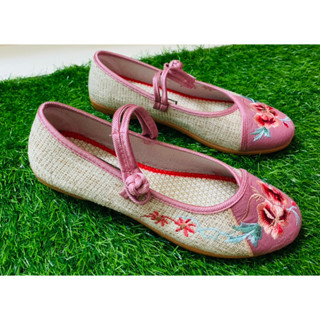 รองเท้าจีนรองเท้าปักลายดอกไม้โบราณพร้อมส่ง‼️new arrivals ⚡️