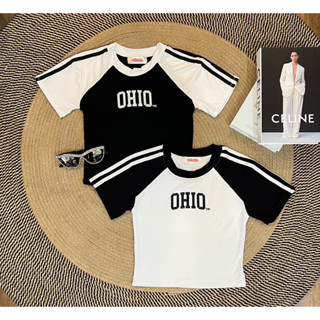🔥( พร้อมส่ง )🔥 เสื้อครอปแต่งแถบ oho พร้อมส่ง