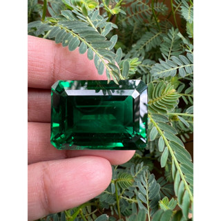 lab Emerald octagon 20x27mm 1 piecesweight 70 carats