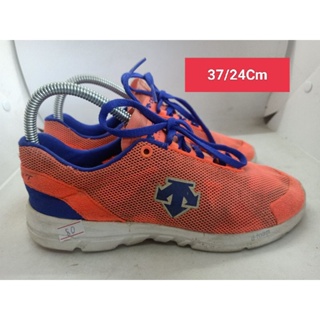 Descente Size 37 ยาว 24 รองเท้ามือสอง ผู้หญิง ผู้ชาย ผ้าใบ แฟชั่น ทำงาน ลำลอง เดิน  เที่ยว วิ่ง ออกกำลังกาย