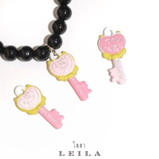 Leila Amulets กุญแจไขสตางค์ (พร้อมกำไลหินฟรีตามรูป)