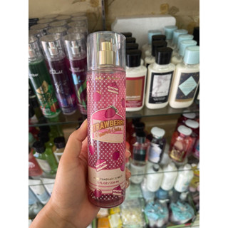 Bath and Body Works Strawberry Pound Cake Fine Fragrance Body Mist 236ml. ของแท้