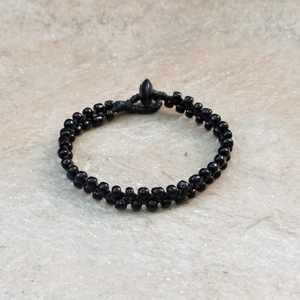 สร้อยข้อเท้าสีดำ สร้อยข้อมือสีดำ ร้อย ลูกปัดดำ ถักด้วยเชือกเทียน แฮนด์เมด สไตล์ วินเทจ โบโฮ โบฮีเมียน Black Anklet