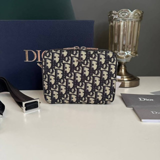 Dior Pouch With Shoulder Strap Beige Original  ด้านในบุด้วยหนังแท้ อะไหล่ปั๊ม รอบนี้งานสวยมากค่ะ