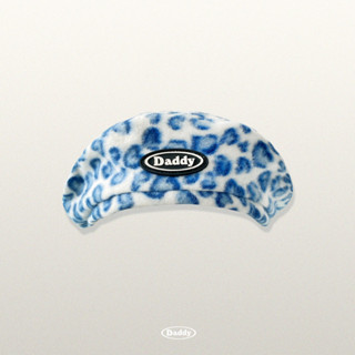 DADDY | Heart Leopard Beret Hat หมวกเบเร่ต์ ลายเสือหัวใจดาว สีฟ้า