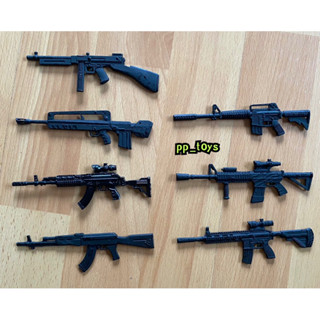 โมเดลปืนไรเฟิล สีดำ 1:10 [rifle black only for 1:10 figure] สำหรับโมเดลสูง 7-8 นิ้ว