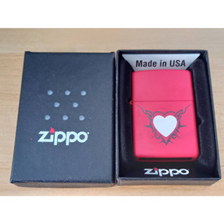 ZIPPO 233 PLANETA VALENTINES DAY  RED MATTE COLOR IMAGE   สีแดงเมทาลิคลายแบบสกรีน  ผลิตปี2016 ถังในตรงปี ของใหม่