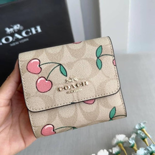 🍀🍀Coach Small Trifold Wallet In Signature Canvas With Heart Cherry Print CF399🍀🍀