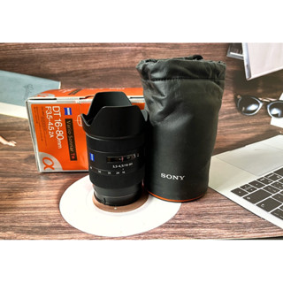 Sony DT 16-80mm F3. 5-4.5 ZA Carl Zeiss Vario-Sonnar T*