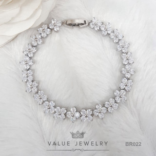 สร้อยข้อมือ ประดับคริสตัลเพชรกลม Round Brilliant Shape ลายดอกไม้ Flower สลับทาง เครื่องประดับ BR022 ValueJewelry