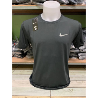 nike เสื้อยืดแขนสั้นออกกำลังกายผู้ชาย